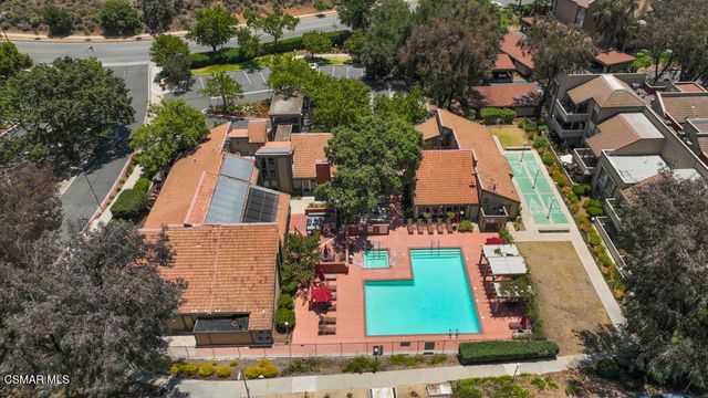 751 Birchpark Circle 204, Thousand Oaks, CA 91360