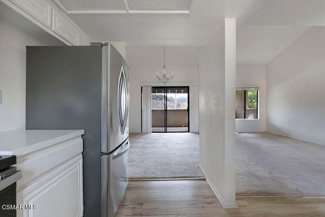751 Birchpark Circle 204, Thousand Oaks, CA 91360