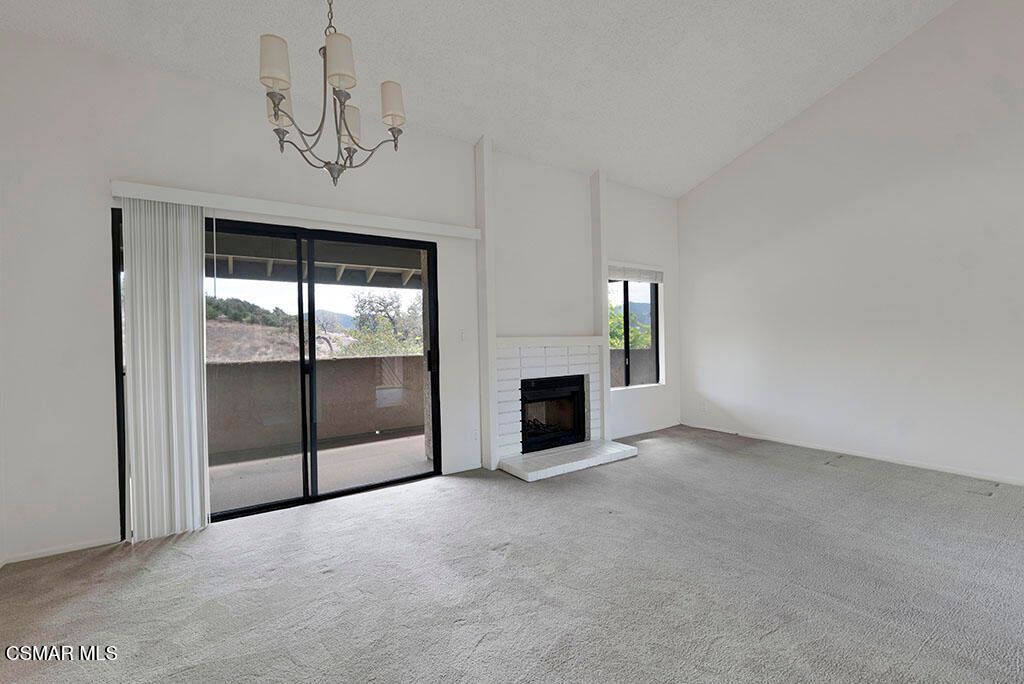 751 Birchpark Circle 204, Thousand Oaks, CA 91360 — photo 2