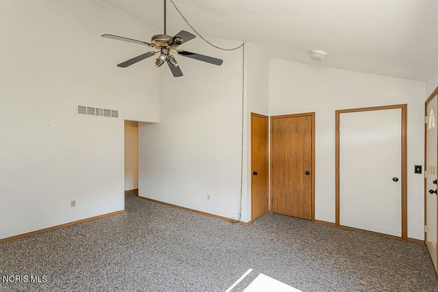 2218 Longport Drive, Maumee, OH 43537