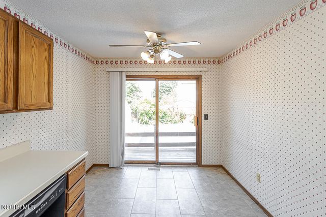 2218 Longport Drive, Maumee, OH 43537