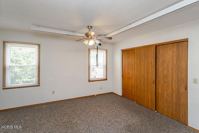 2218 Longport Drive, Maumee, OH 43537