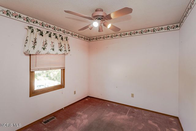 2218 Longport Drive, Maumee, OH 43537