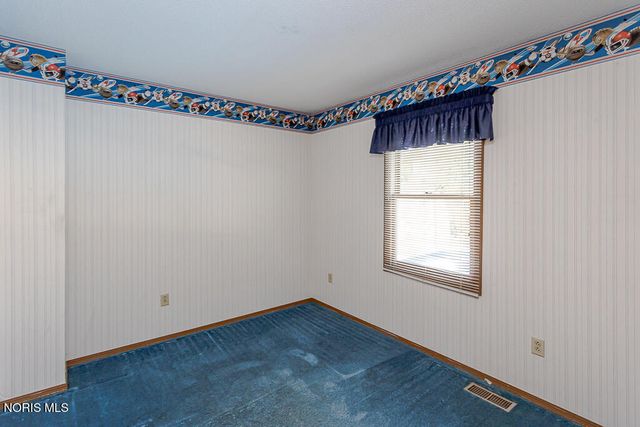 2218 Longport Drive, Maumee, OH 43537