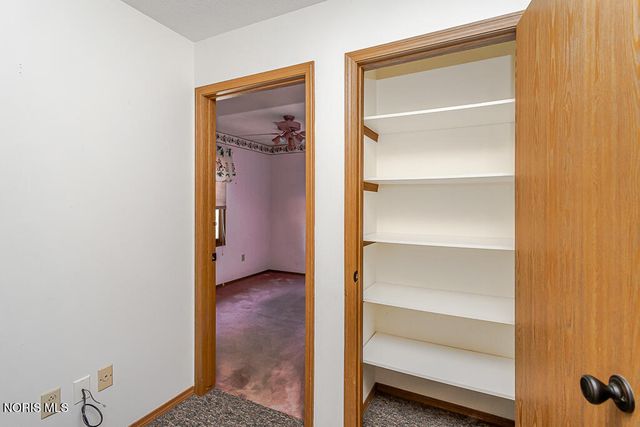 2218 Longport Drive, Maumee, OH 43537