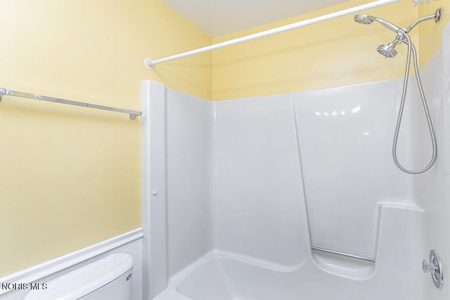 2218 Longport Drive, Maumee, OH 43537