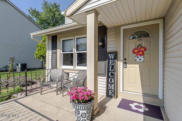 2218 Longport Drive, Maumee, OH 43537