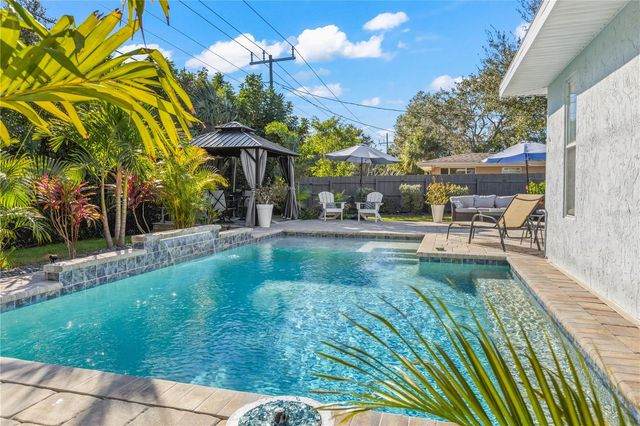 3122 REGATTA CIRCLE, Sarasota, FL 34231