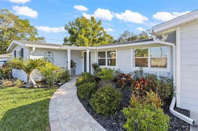 3122 REGATTA CIRCLE, Sarasota, FL 34231