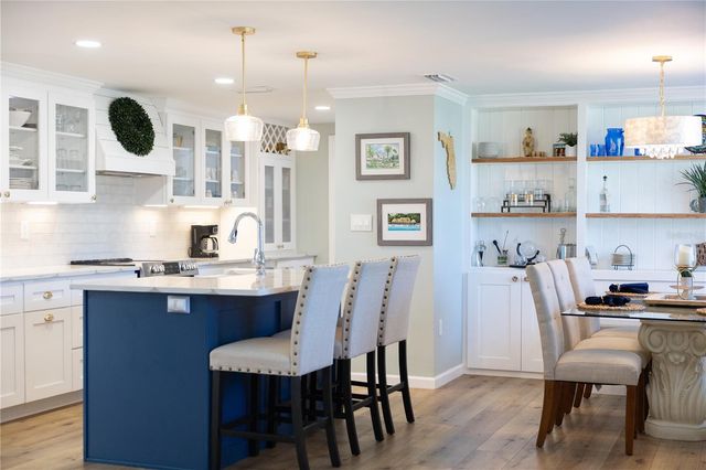 3122 REGATTA CIRCLE, Sarasota, FL 34231