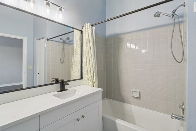 145 W Honeysuckle Drive, Round Lake Beach, IL 60073