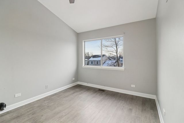 145 W Honeysuckle Drive, Round Lake Beach, IL 60073