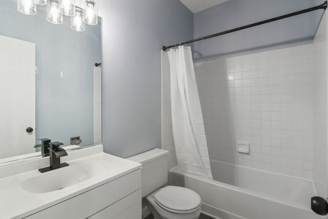 145 W Honeysuckle Drive, Round Lake Beach, IL 60073