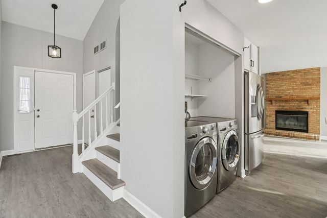 145 W Honeysuckle Drive, Round Lake Beach, IL 60073