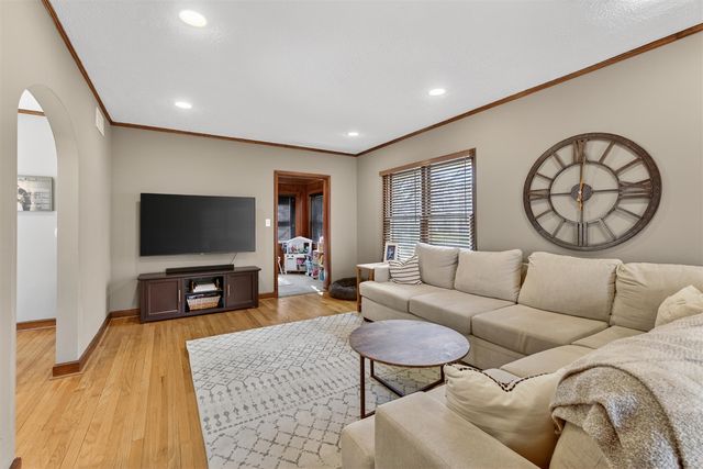 221 N Higby Street, Jackson, MI 49202