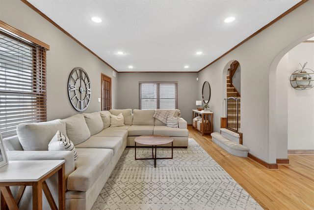 221 N Higby Street, Jackson, MI 49202