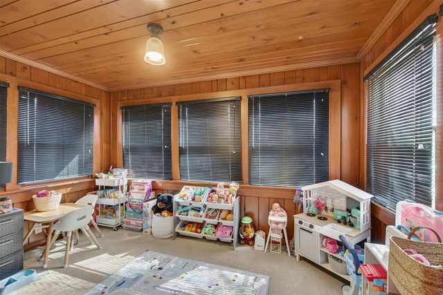 221 N Higby Street, Jackson, MI 49202