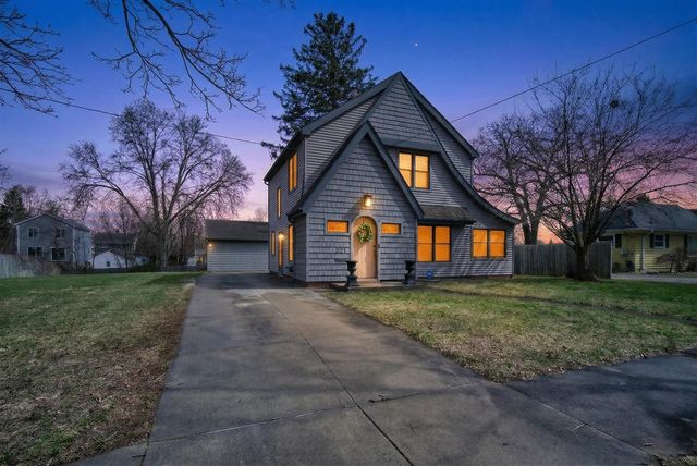 221 N Higby Street, Jackson, MI 49202