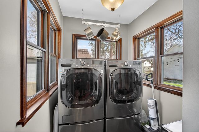 221 N Higby Street, Jackson, MI 49202