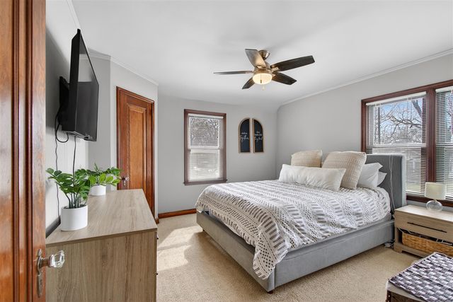 221 N Higby Street, Jackson, MI 49202