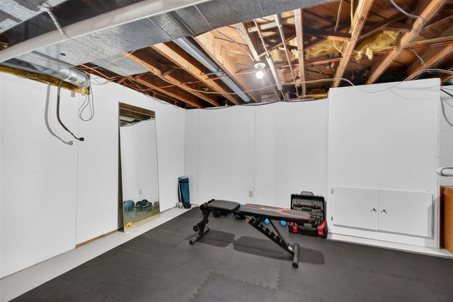 221 N Higby Street, Jackson, MI 49202