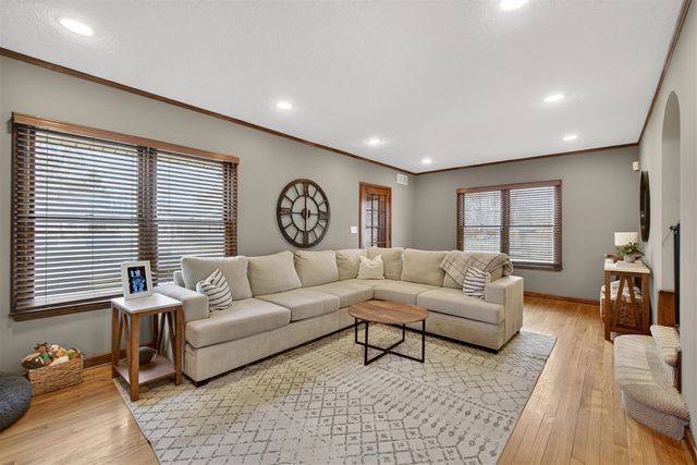 221 N Higby Street, Jackson, MI 49202