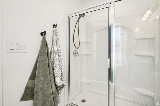 5533 W PRONGHORN DR, South Jordan, UT 84009