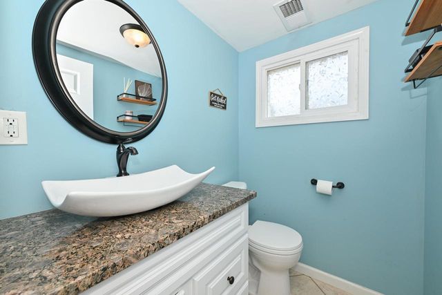 924 Montclair DRIVE, Racine, WI 53402
