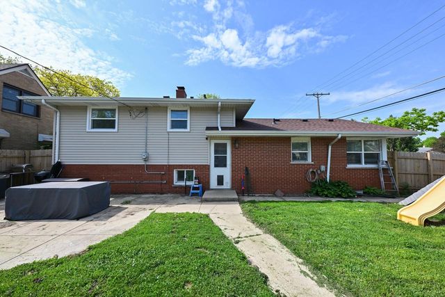 924 Montclair DRIVE, Racine, WI 53402