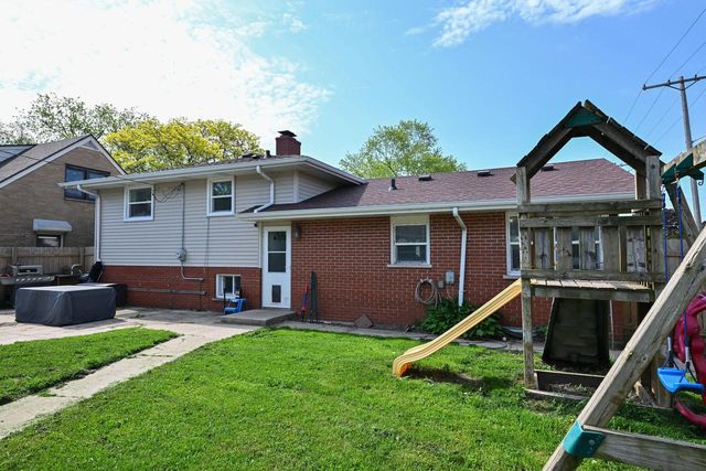 924 Montclair DRIVE, Racine, WI 53402