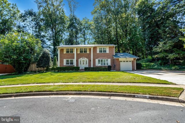 10305 COLLINGHAM DR, Fairfax, VA 22032