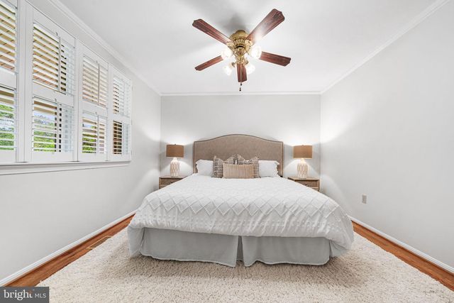10305 COLLINGHAM DR, Fairfax, VA 22032