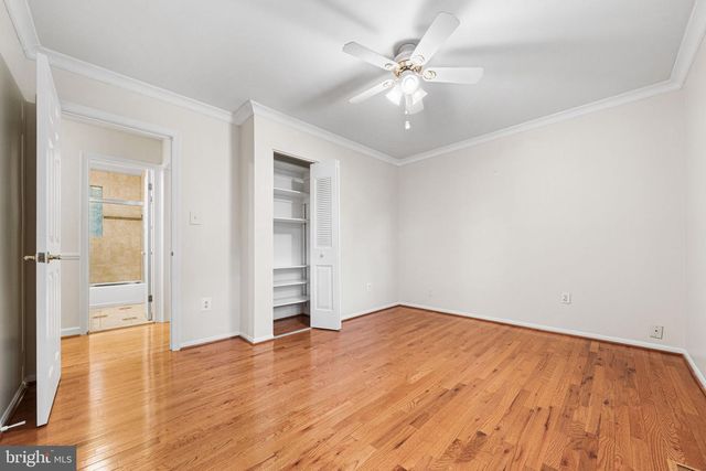 10305 COLLINGHAM DR, Fairfax, VA 22032