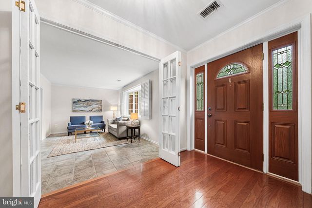 10305 COLLINGHAM DR, Fairfax, VA 22032