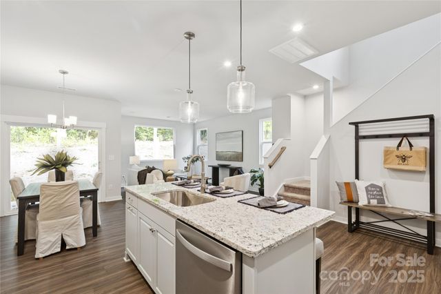 3142 Finchborough Court 252, Charlotte, NC 28269