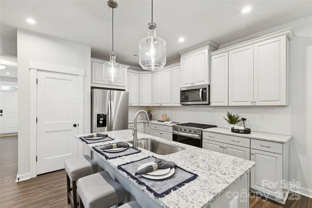 3142 Finchborough Court 252, Charlotte, NC 28269