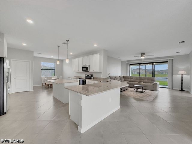 3350 Antilla CT, Fort Myers, FL 33905