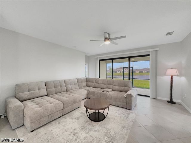 3350 Antilla CT, Fort Myers, FL 33905