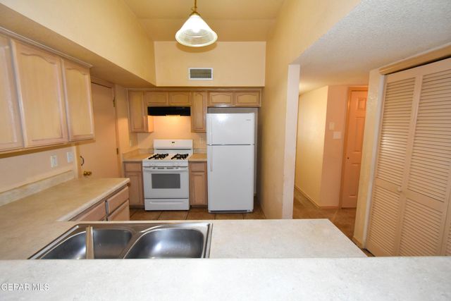 14248 DESERT MESQUITE Drive, Horizon City, TX 79928