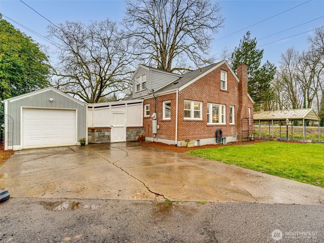 1510 S Kinnear Street, Kelso, WA 98626