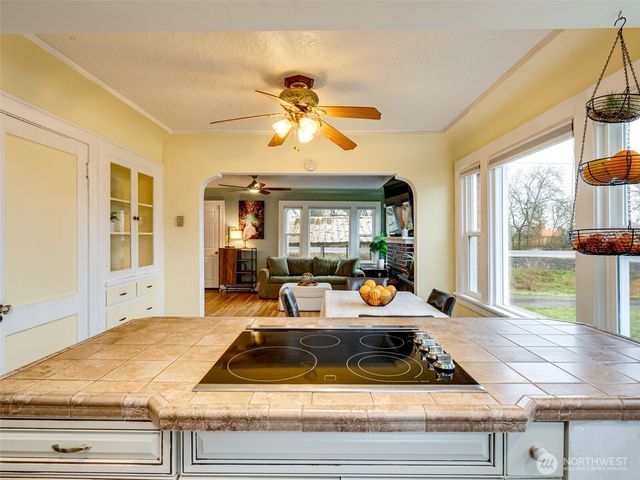 1510 S Kinnear Street, Kelso, WA 98626