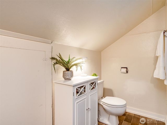 1510 S Kinnear Street, Kelso, WA 98626