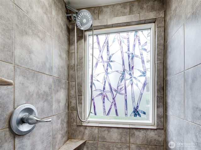 1510 S Kinnear Street, Kelso, WA 98626