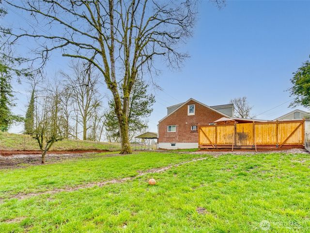 1510 S Kinnear Street, Kelso, WA 98626