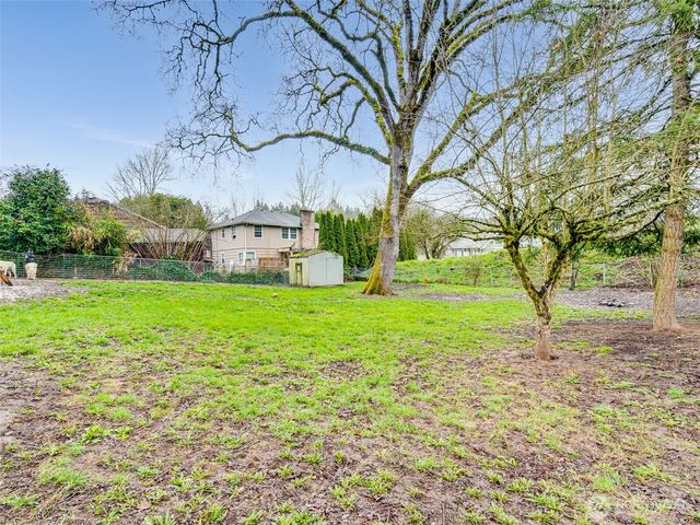 1510 S Kinnear Street, Kelso, WA 98626