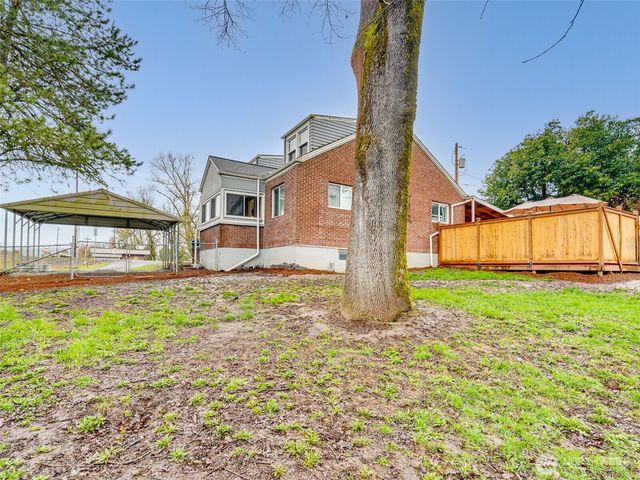 1510 S Kinnear Street, Kelso, WA 98626