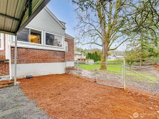1510 S Kinnear Street, Kelso, WA 98626