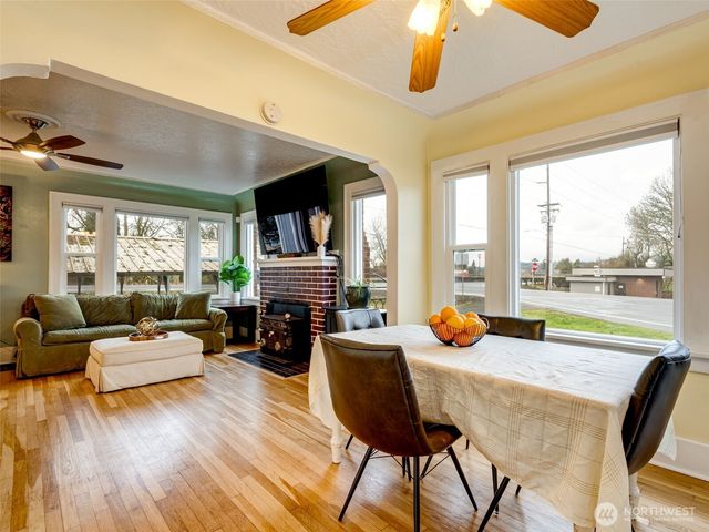 1510 S Kinnear Street, Kelso, WA 98626