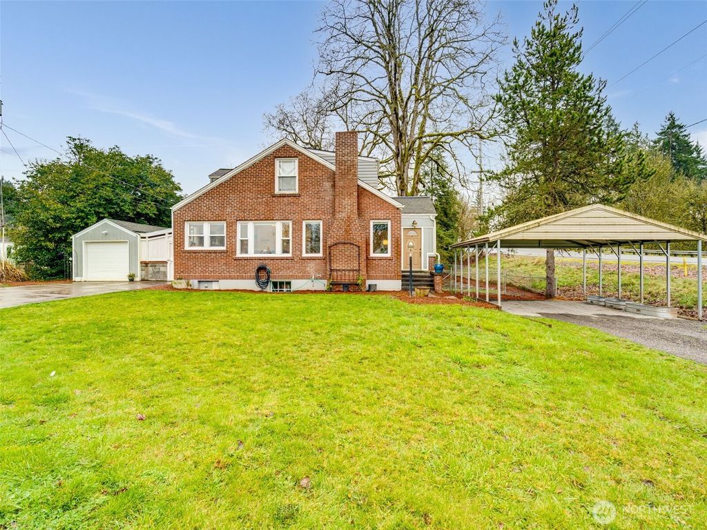 1510 S Kinnear Street, Kelso, WA 98626