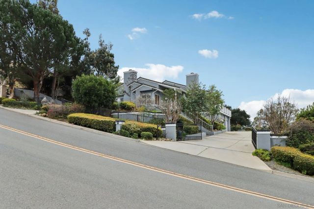 1240 Vista Sierra Drive, El Cajon, CA 92019